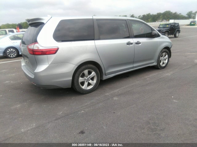 Toyota Sienna L 2019 5TDZZ3DC6KS003472 Image 4