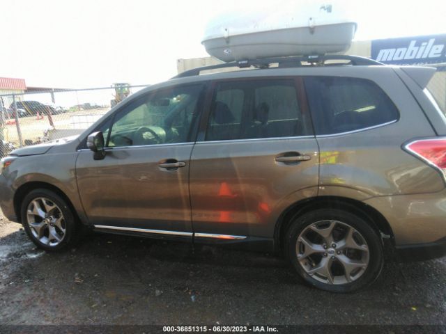 JF2SJAWC4JH439705 Subaru Forester Touring