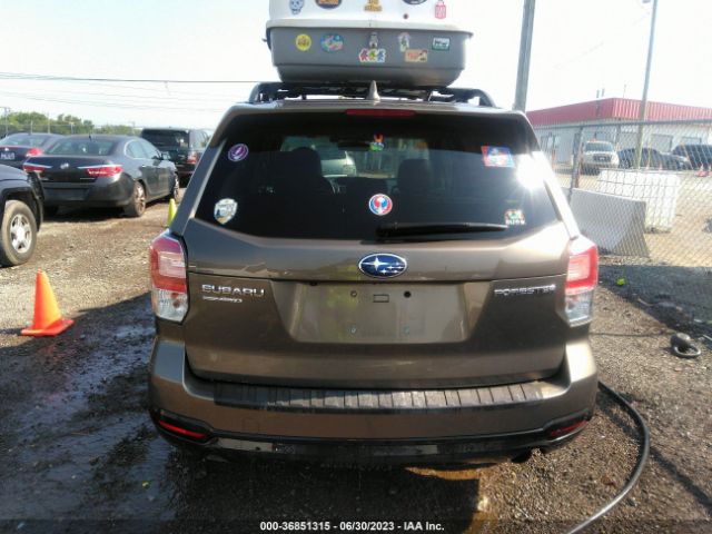 JF2SJAWC4JH439705 Subaru Forester Touring