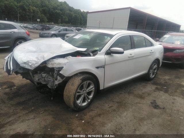 Ford TAURUS SEL 2014 1FAHP2E82EG136935 Image 2