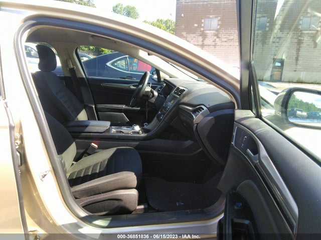 3FA6P0G71HR288833 Ford FUSION S