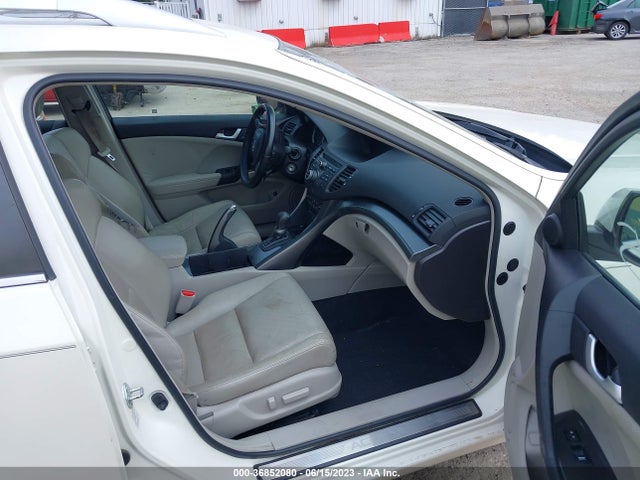 2011 ACURA TSX SPORT WAGON TECH PKG VIN: JH4CW2H60BC002573