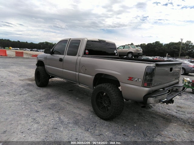 2002 CHEVROLET SILVERADO 1500 LS VIN: 1GCEK19TX2E201672