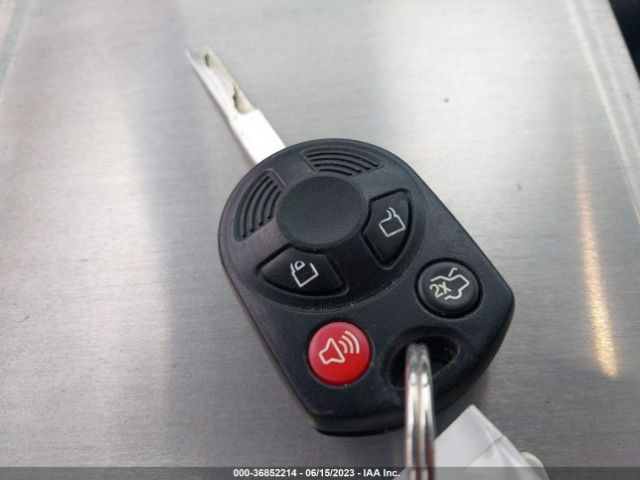 1FMCU0GD8HUC24997 Ford ESCAPE SE
