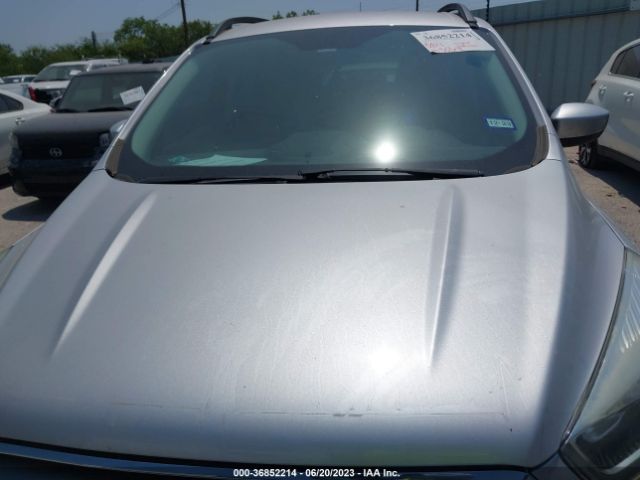 1FMCU0GD8HUC24997 Ford ESCAPE SE