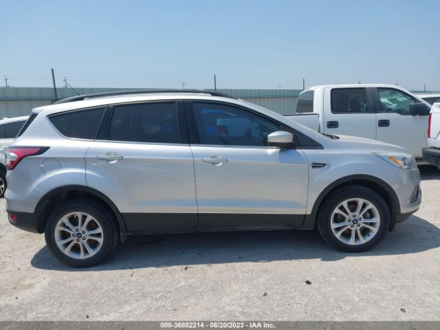 1FMCU0GD8HUC24997 Ford ESCAPE SE