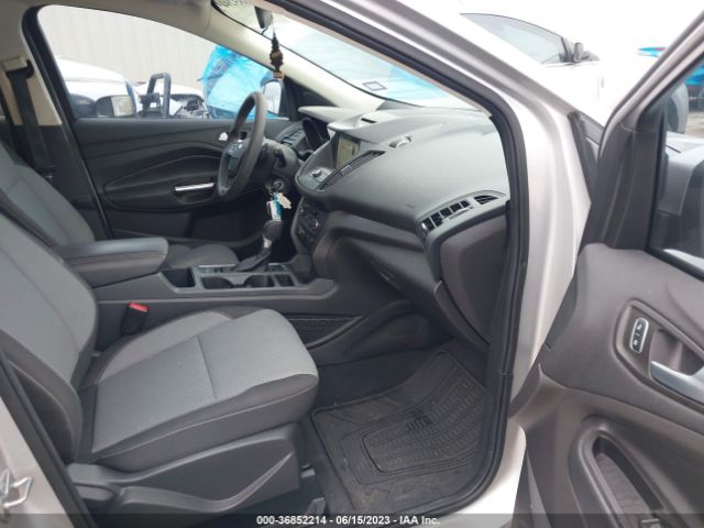 1FMCU0GD8HUC24997 Ford ESCAPE SE