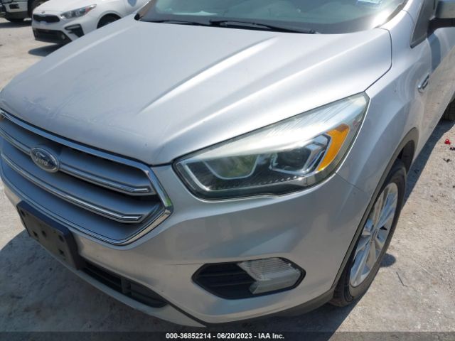 1FMCU0GD8HUC24997 Ford ESCAPE SE