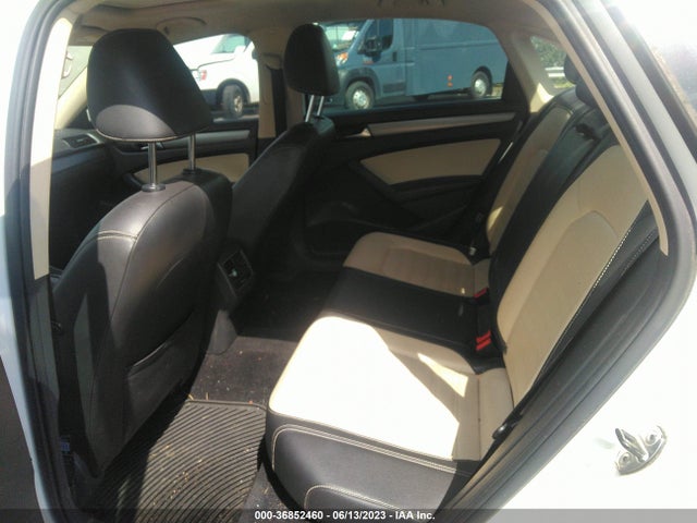 1VWBT7A33FC005148 Volkswagen Passat 1.8t Se W/sunroof & Nav