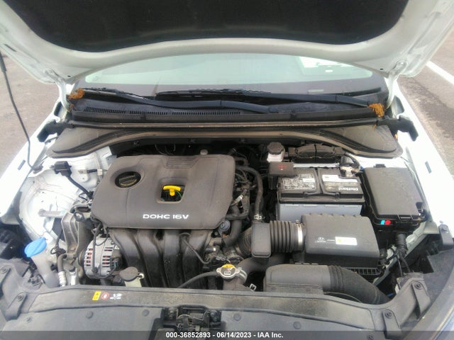 Hyundai ELANTRA SEL 2018 5NPD84LF4JH233451 Image 10