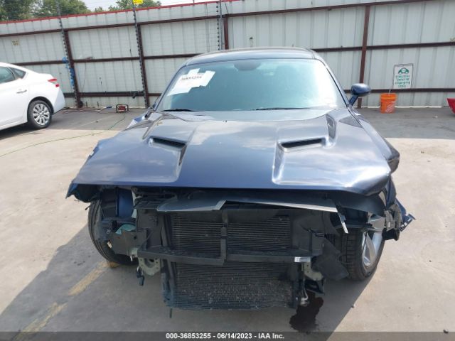 2C3CDZAG6GH108330 Dodge Challenger Sxt