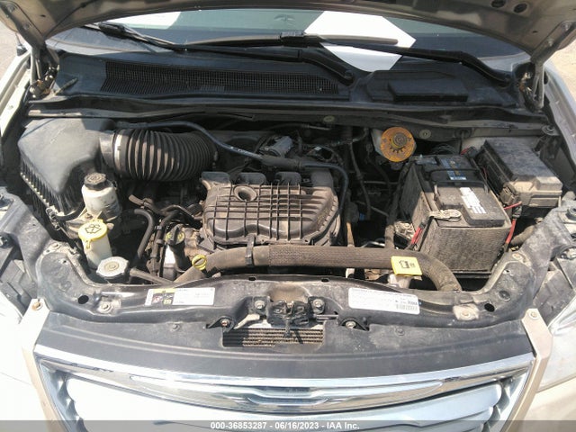 2C4RC1CG5ER164970 Chrysler Town & Country Touring-l