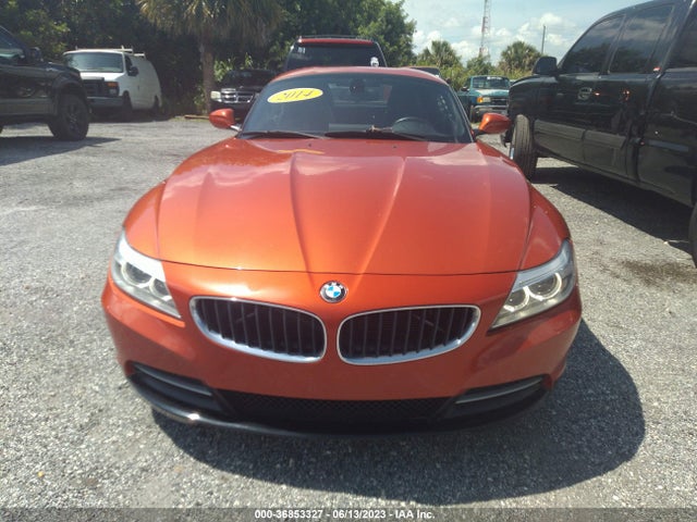 2014 BMW Z4, VIN: WBALL5C52EJ105405