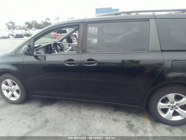 Toyota SIENNA LE 2019 5TDKZ3DC3KS004581 Image 14