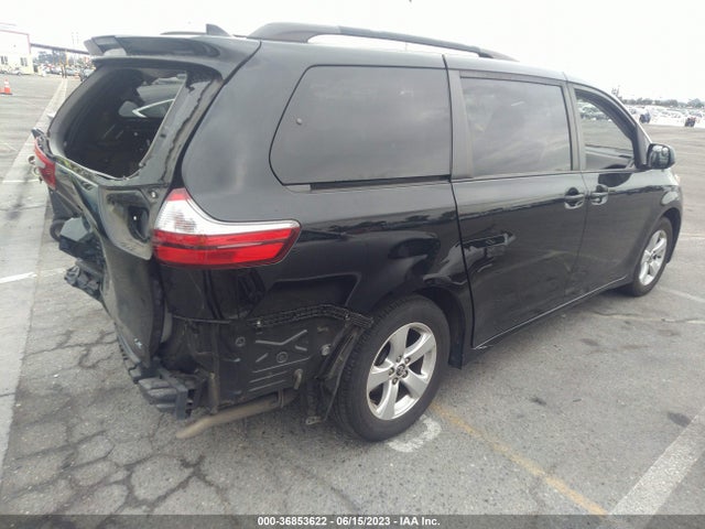 Toyota SIENNA LE 2019 5TDKZ3DC3KS004581 Image 4