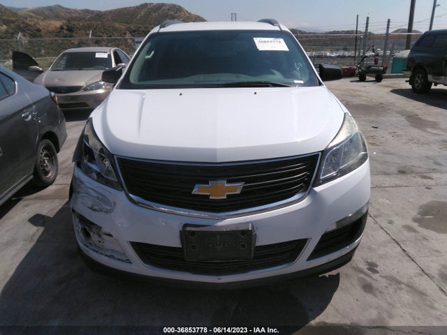 Chevrolet Traverse Ls 2017 1GNKRFKD3HJ269415 Image 4