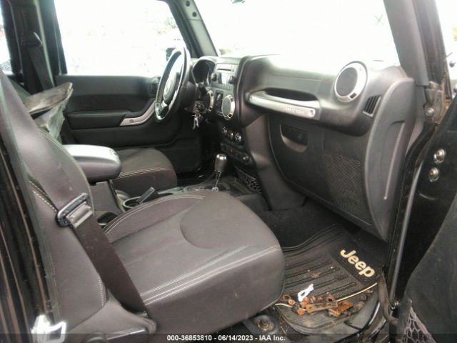 1C4HJWEGXHL612967 Jeep Wrangler Unlimited Sahara