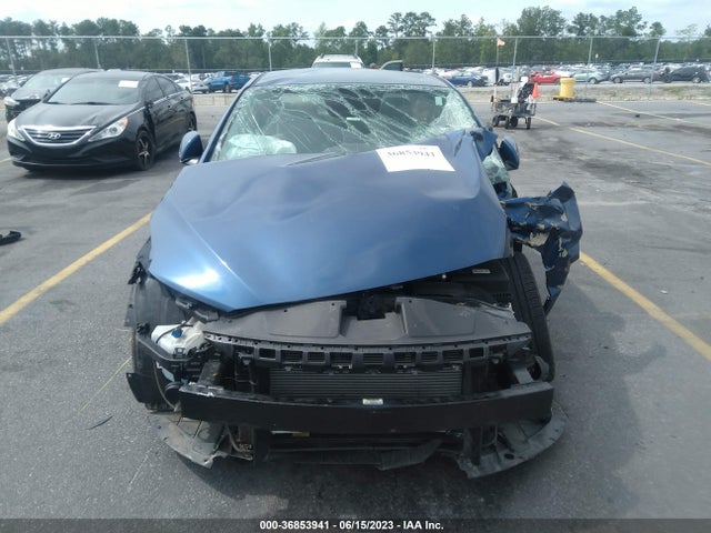 2018 HYUNDAI ELANTRA SEL VIN: 5NPD84LF8JH324528