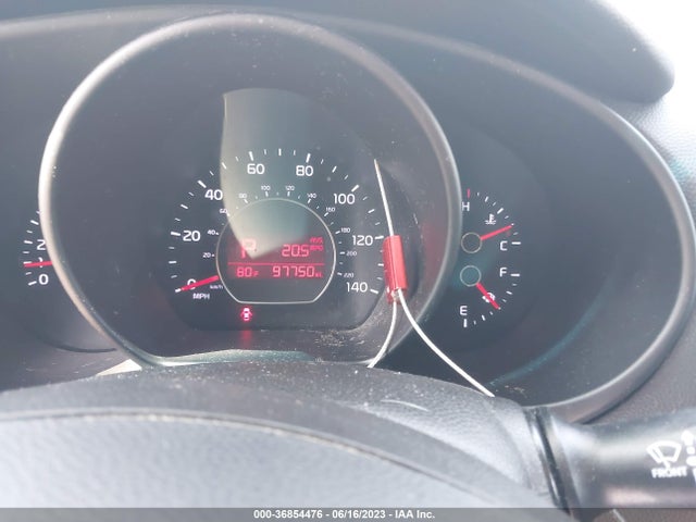 KIA Soul Base 2014 KNDJN2A23E7007654 Image 8