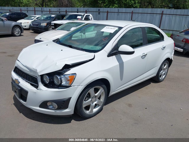 Chevrolet SONIC LTZ 2015 1G1JE5SB9F4194216 Image 2