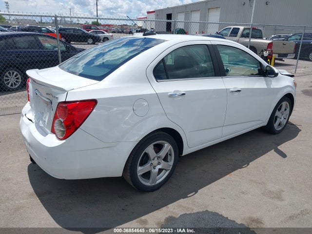 Chevrolet SONIC LTZ 2015 1G1JE5SB9F4194216 Image 10
