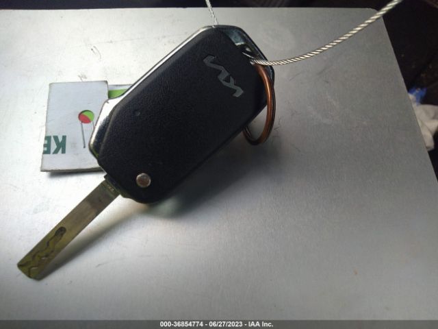 5XYRG4LC6NG098355 KIA SORENTO LX