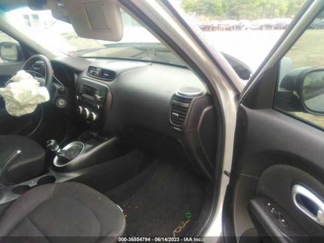 KNDJN2A2XE7703380 KIA Soul Base