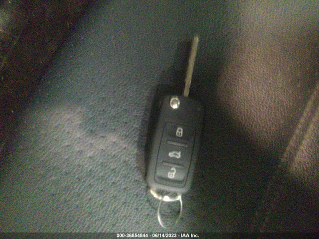 3VWD17AJ4EM271286 Volkswagen Jetta Sedan Se