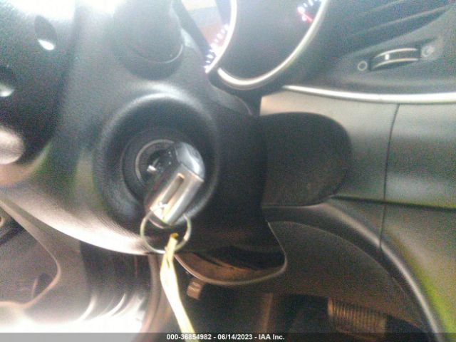 KNAGM4A79F5572165 KIA Optima Lx