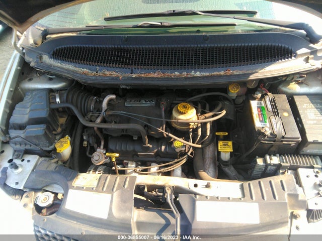 2002 DODGE GRAND CARAVAN ES VIN: 2B4GP54L02R539557