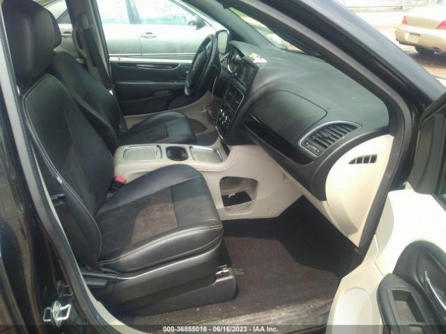 2C4RDGCG8KR557051 Dodge Grand Caravan Sxt