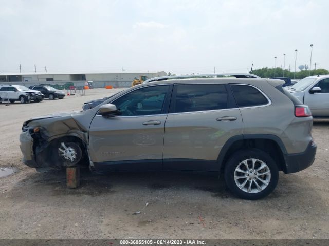 1C4PJLCB4KD285033 Jeep Cherokee Latitude