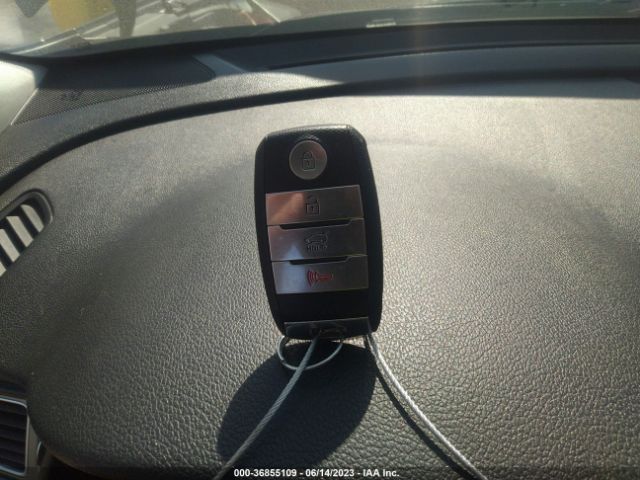 KNDCC3LC3H5077598 KIA Niro Touring Launch Edition