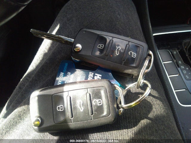 1VWAT7A38FC076275 Volkswagen Passat 1.8t Wolfsburg Ed