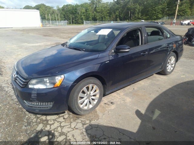 1VWAT7A38FC076275 Volkswagen Passat 1.8t Wolfsburg Ed