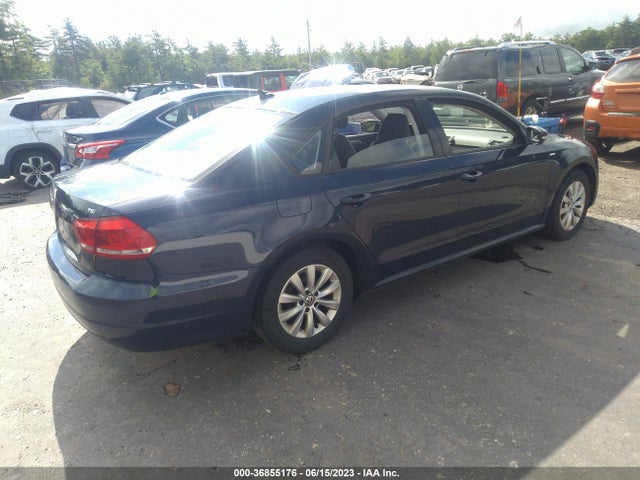 1VWAT7A38FC076275 Volkswagen Passat 1.8t Wolfsburg Ed