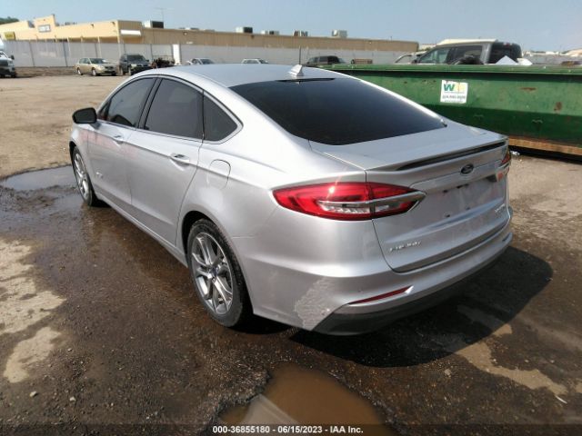 3FA6P0RU7KR109947 Ford Fusion Hybrid Titanium