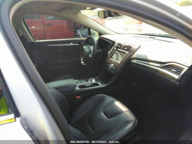 3FA6P0RU7KR109947 Ford Fusion Hybrid Titanium