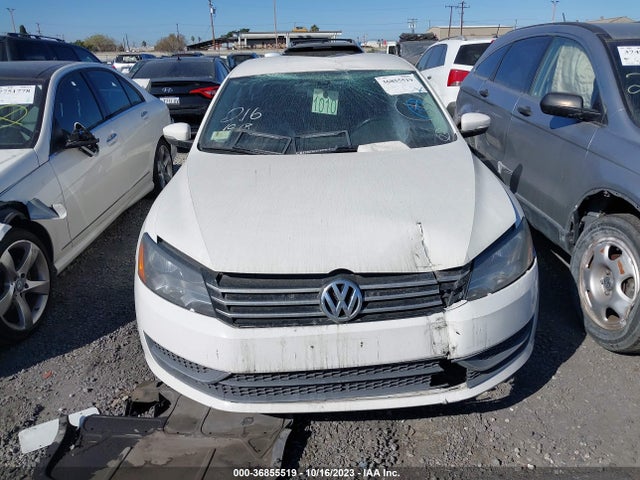 1VWAT7A36EC074961 Volkswagen Passat Wolfsburg Ed