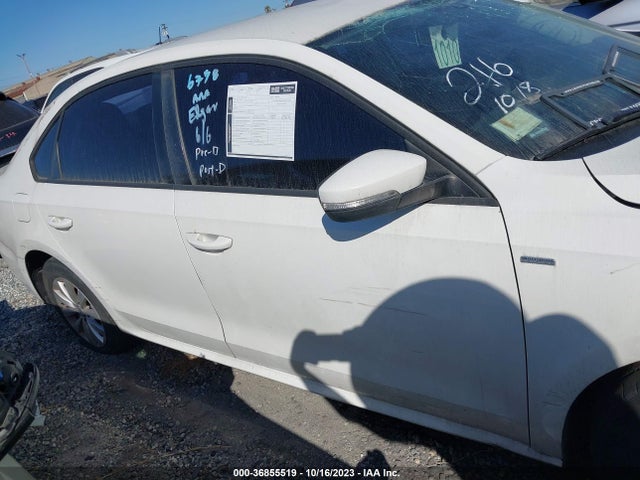 1VWAT7A36EC074961 Volkswagen Passat Wolfsburg Ed