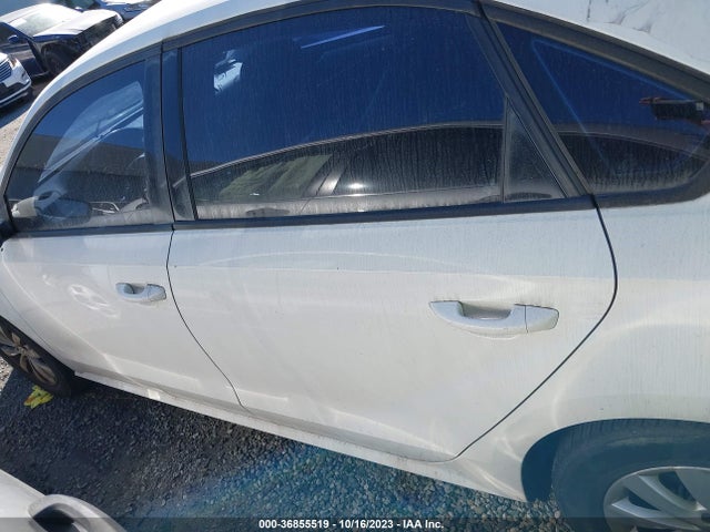 1VWAT7A36EC074961 Volkswagen Passat Wolfsburg Ed