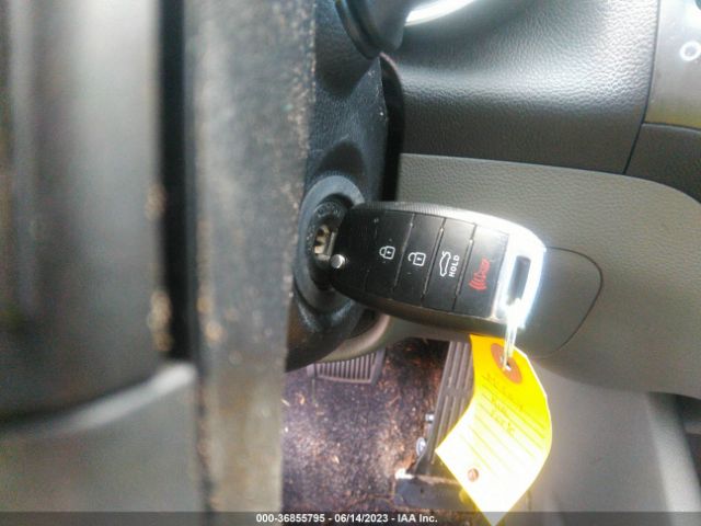 3KPFK4A75HE078672 KIA FORTE LX