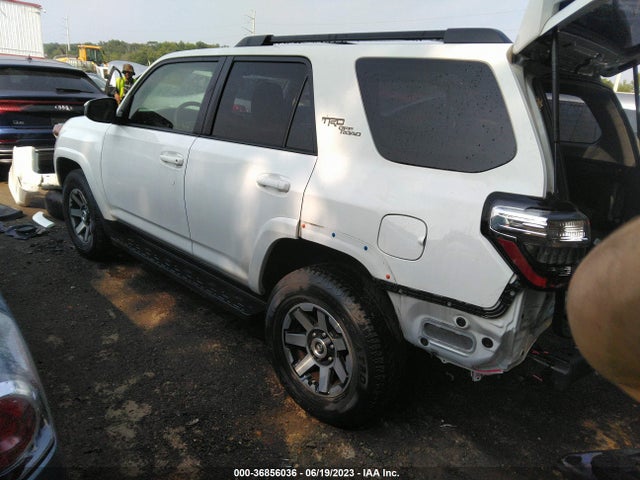 Toyota 4runner Trd Off Road 2020 JTEBU5JRXL5794807 Image 3