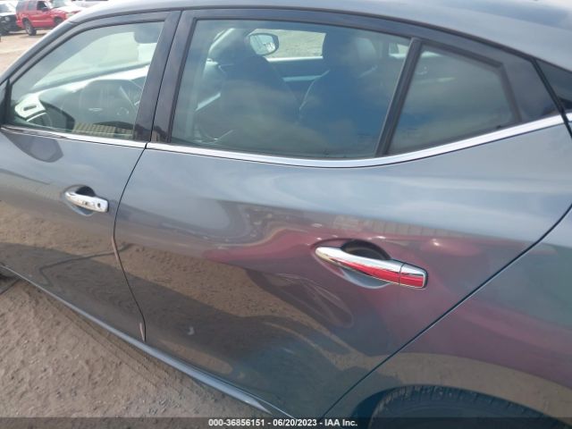 1N4AA6AVXKC369065 Nissan MAXIMA SL