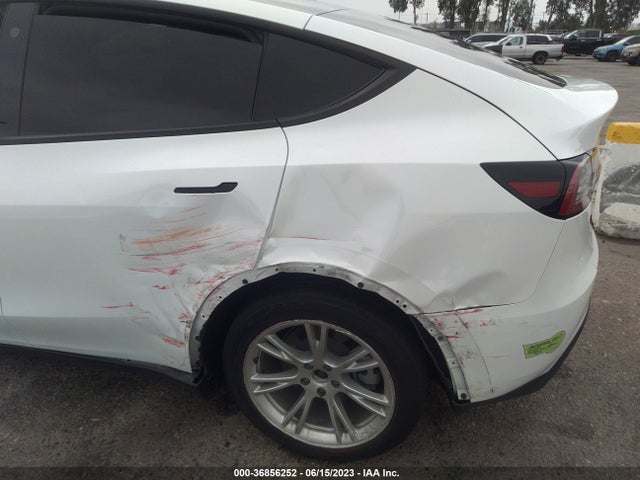 5YJYGDEE5MF241425 Tesla Model Y Long Range