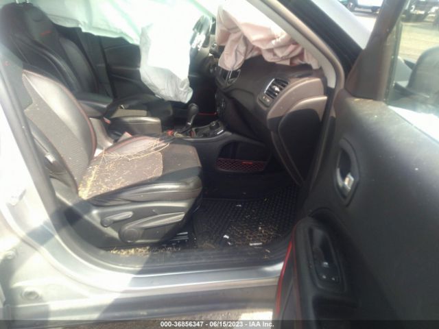 3C4NJDDB8LT127589 Jeep Compass Trailhawk