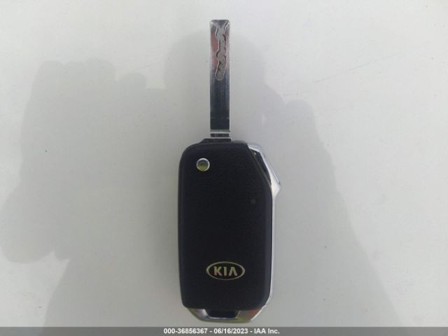 3KPF24AD2KE138016 KIA Forte Lxs