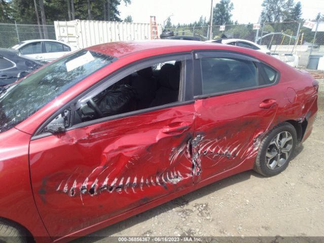 3KPF24AD2KE138016 KIA Forte Lxs