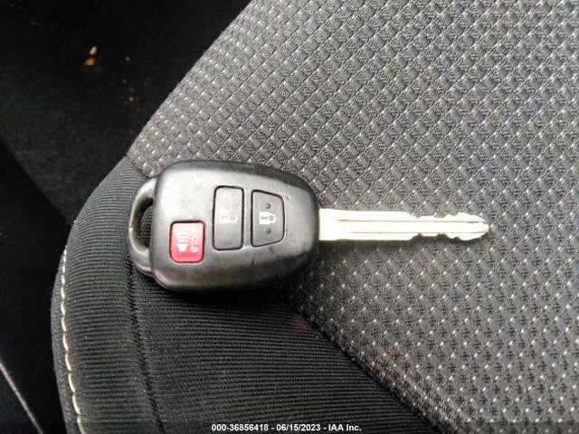 Toyota Rav4 Xle 2017 2T3WFREV0HW372141 Image 3