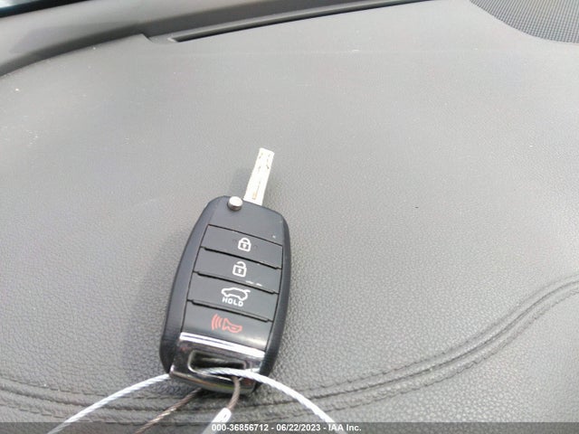 2018 KIA SPORTAGE LX VIN: KNDPMCAC8J7371767